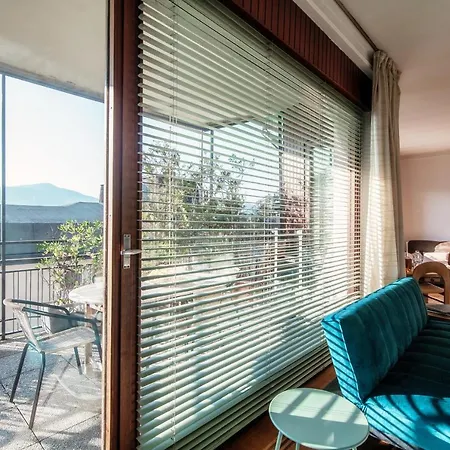 Lake And City View - Downtown Apartment *